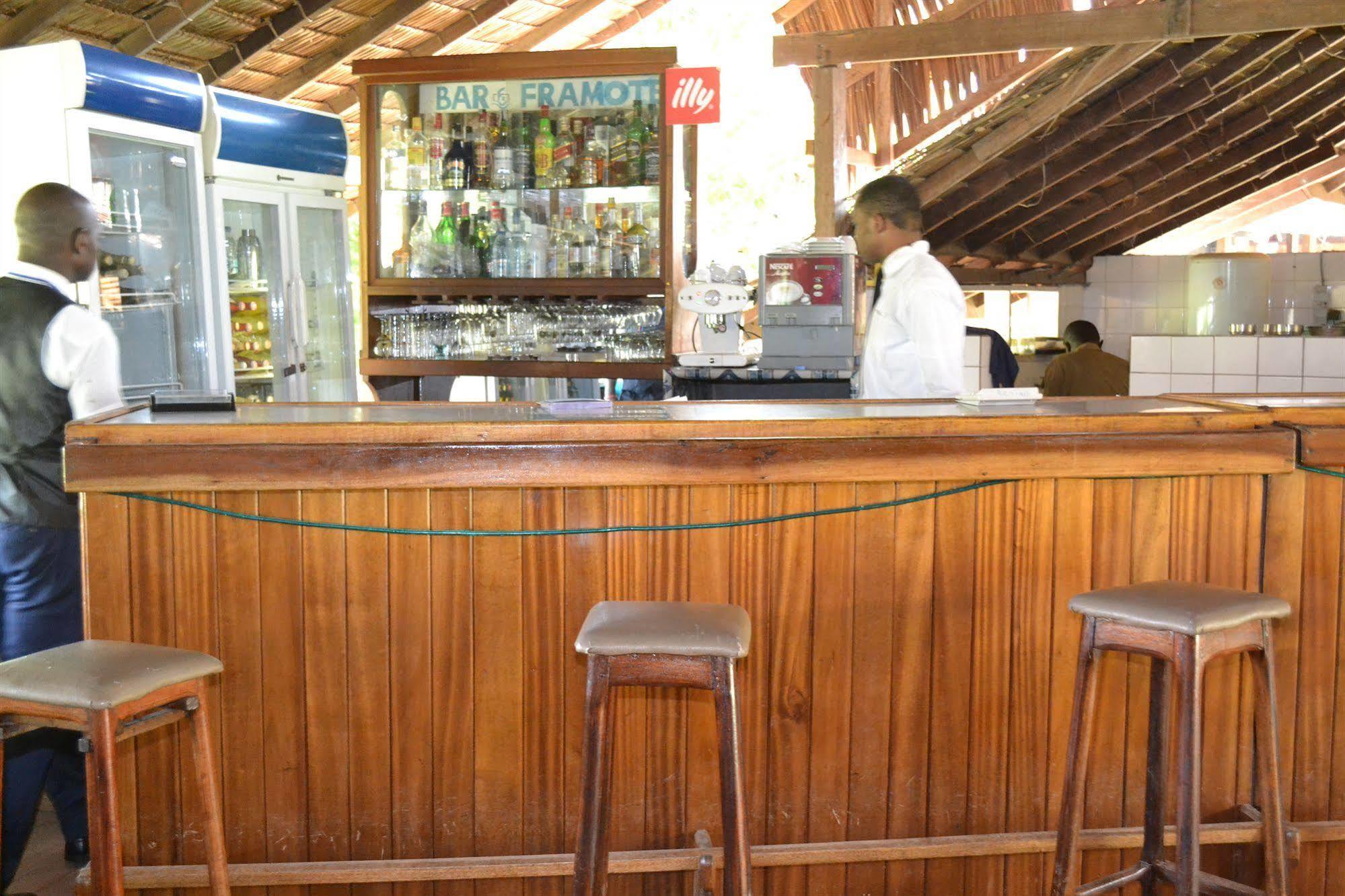 Hotel Framotel Kribi Eksteriør billede